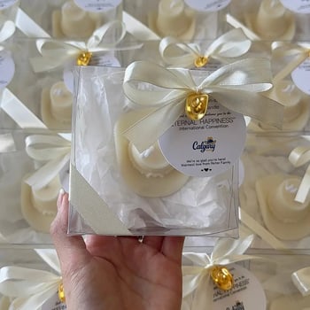 Cowboy hat soy wax candle favor detail