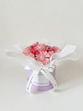 Pink soy wax candle bouquet in round box